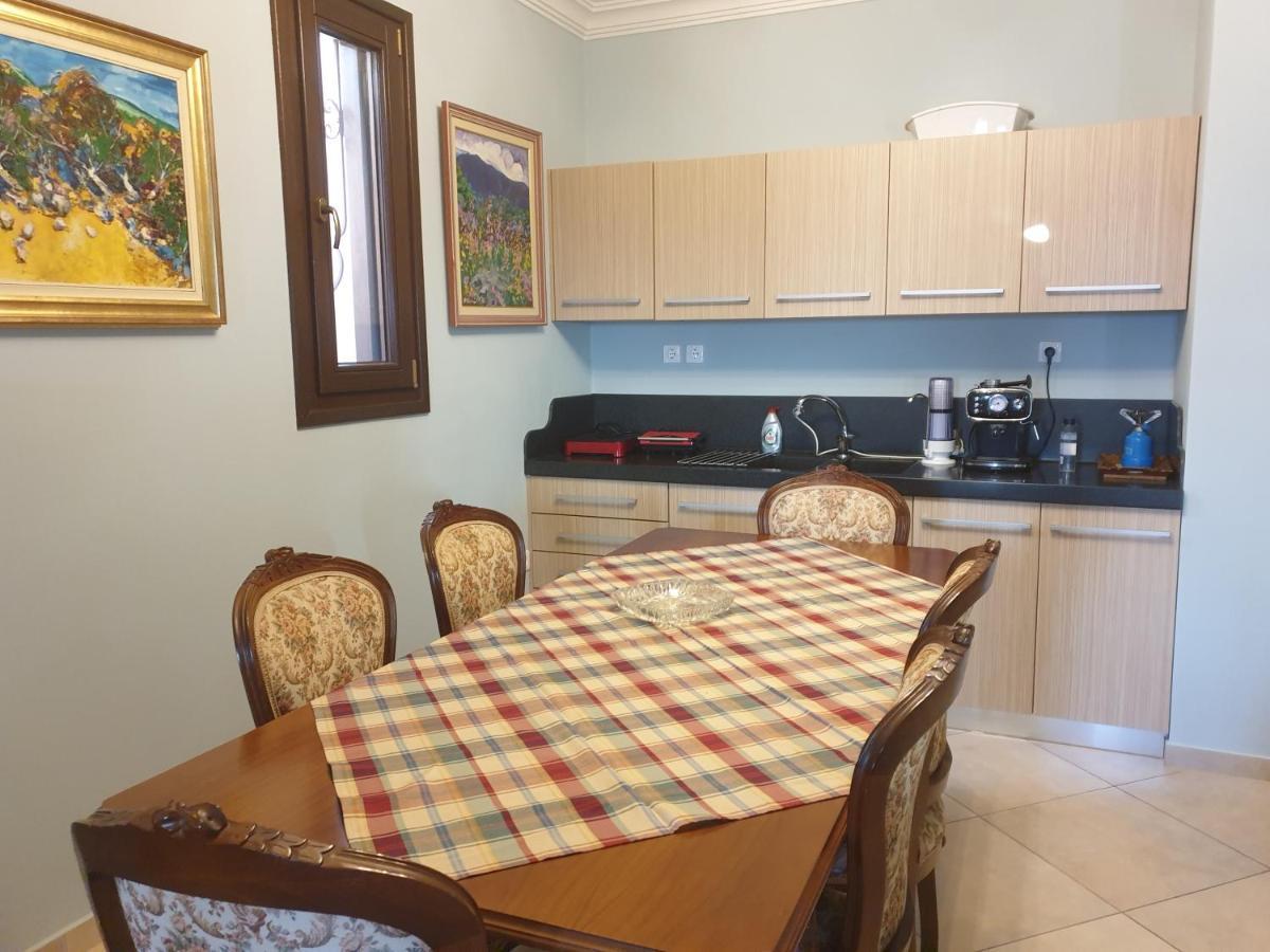 Apartment In Anakasia Overlooking Volos Bagian luar foto